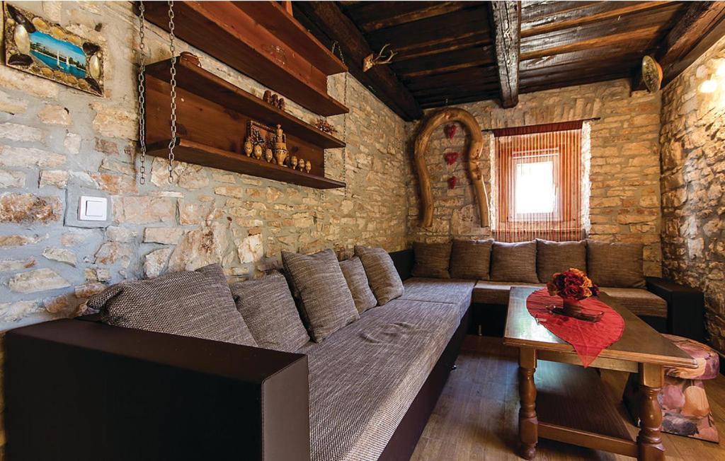 Holiday House Carpe Diem Pula Apartment ภายนอก รูปภาพ