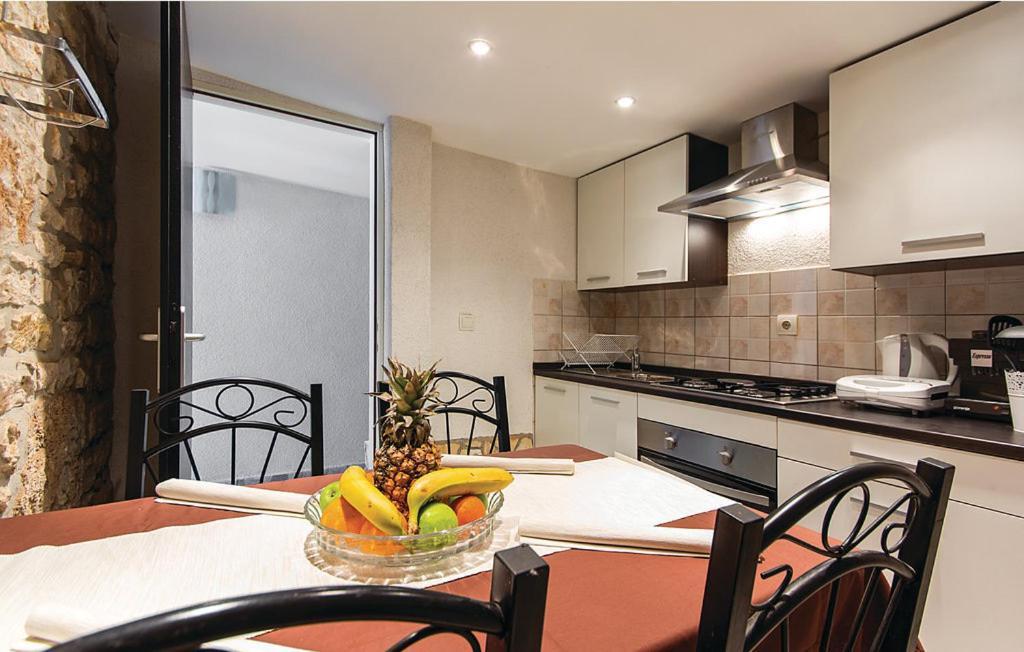 Holiday House Carpe Diem Pula Apartment ภายนอก รูปภาพ