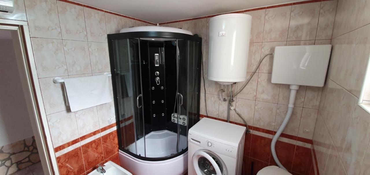 Holiday House Carpe Diem Pula Apartment ภายนอก รูปภาพ